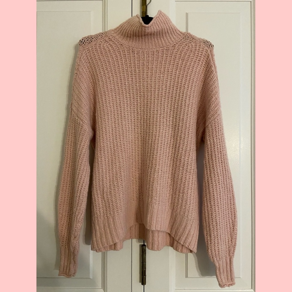 American Eagle Light Pink Soft Oversized Turtleneck Sweater - Women’s Size XS